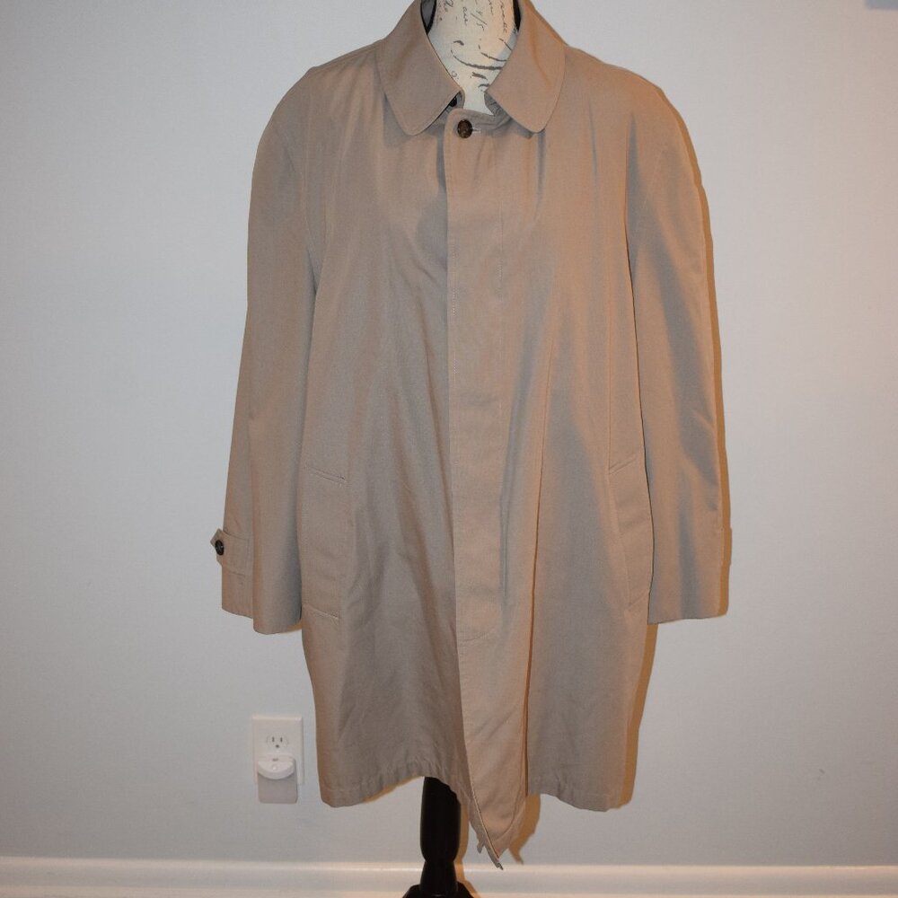 London Fog Beige Balmacaan single button trench coat with zip out liner Large